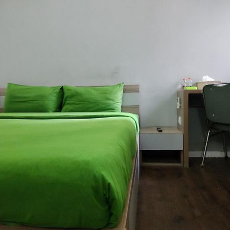 Barata Hotel Near Bandara Soekarno Hatta Tangerang Bagian luar foto